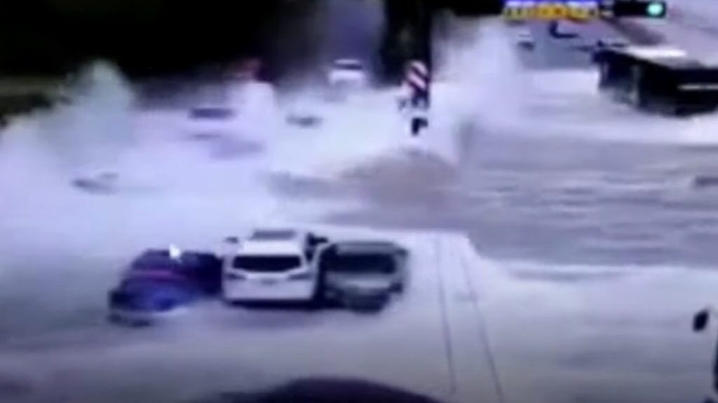 Giant tidal waves sweep cars off the road in China - Monkey & Elf ...